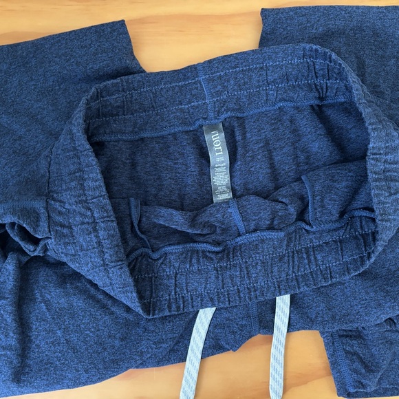 Vuori Performance Jogger - Picture 9 of 9